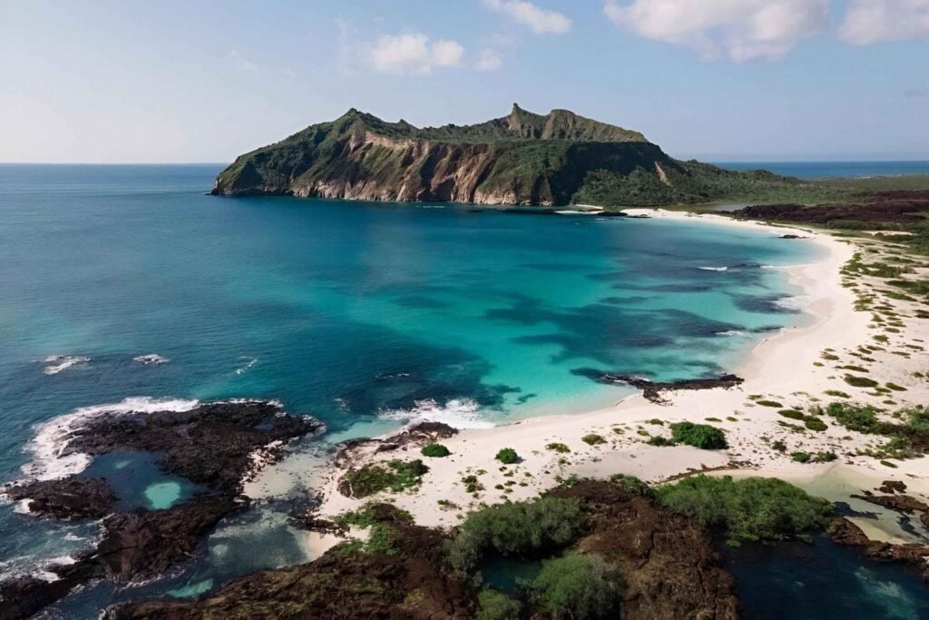 360 San Cristobal tour coastline in Galapagos