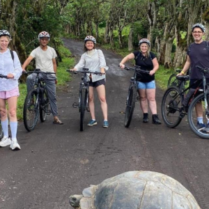 E-Bike and Highlands Galapagos Tour